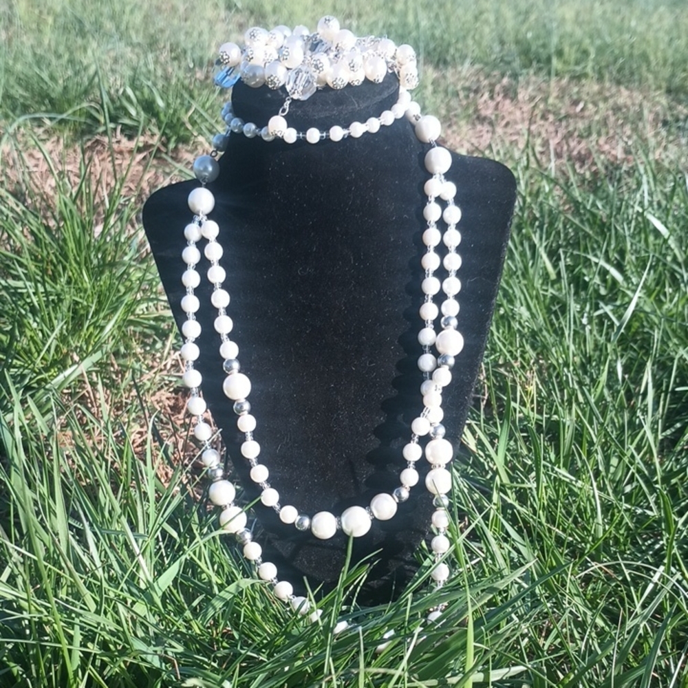 Vintage Necklace and Bracelet Set